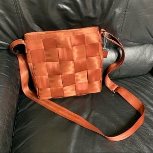 Harvey’s Seatbelt Copper Woven Mini Messenger